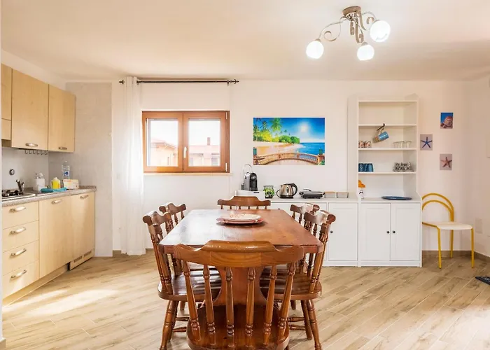 Elena * קאסטלסארדו